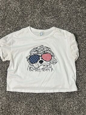 Francesca's Collections White Tee with Patriotic Dog Sunglasses